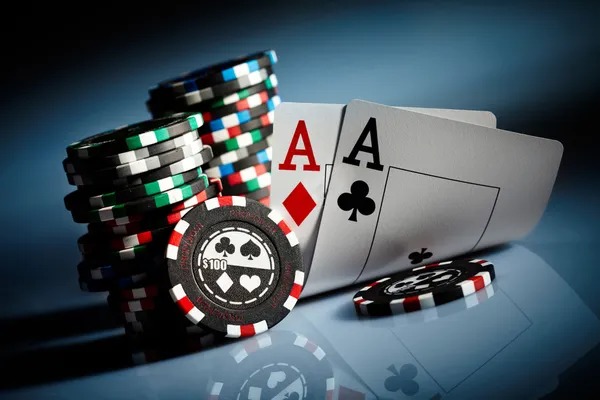 Live blackjack table on ovo77 showing dealer, cards, and player interface